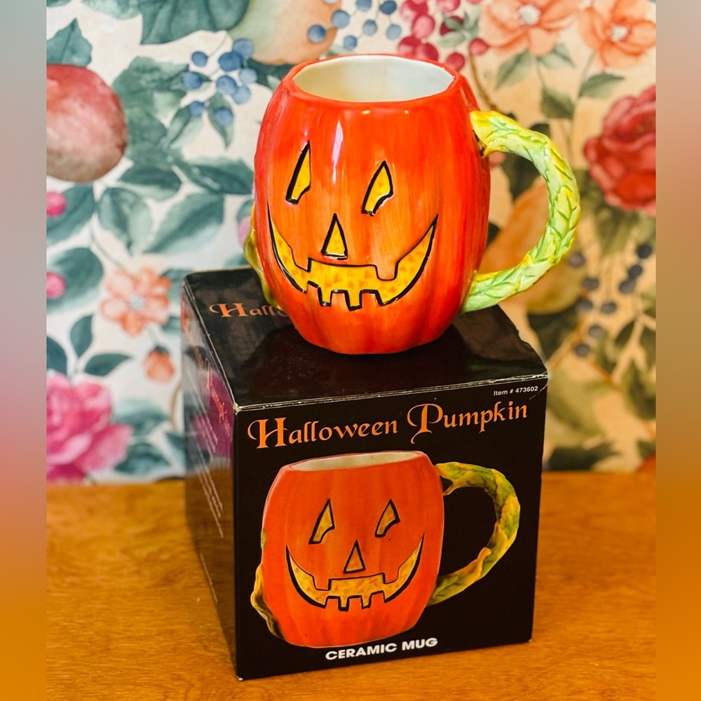 Certified original, 90’s Susan Winget, pumpkin Halloween mug